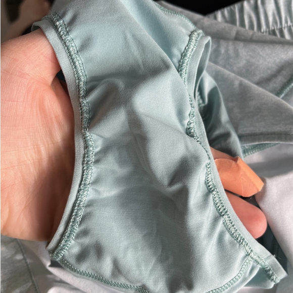 Lululemon Track That Short 5" Size 14 - Picture 12 of 16